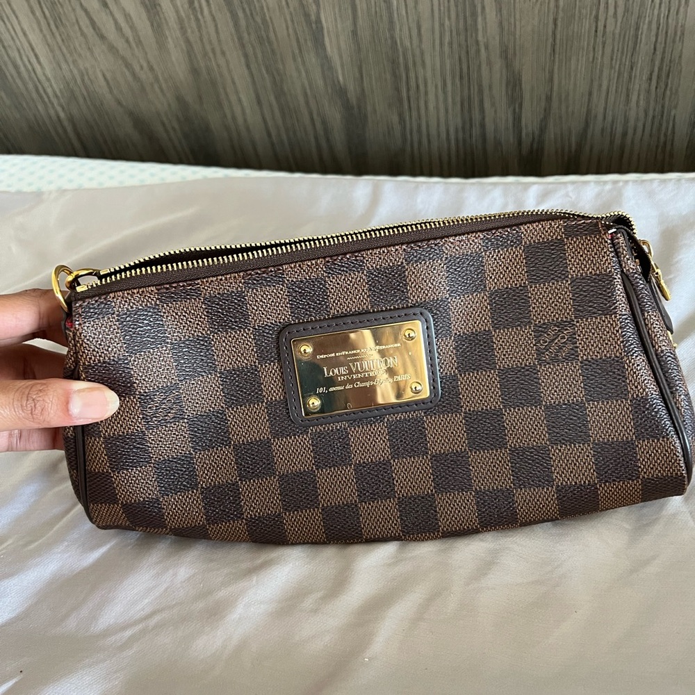 Louis Vuitton Damier Ebene Eva Clutch